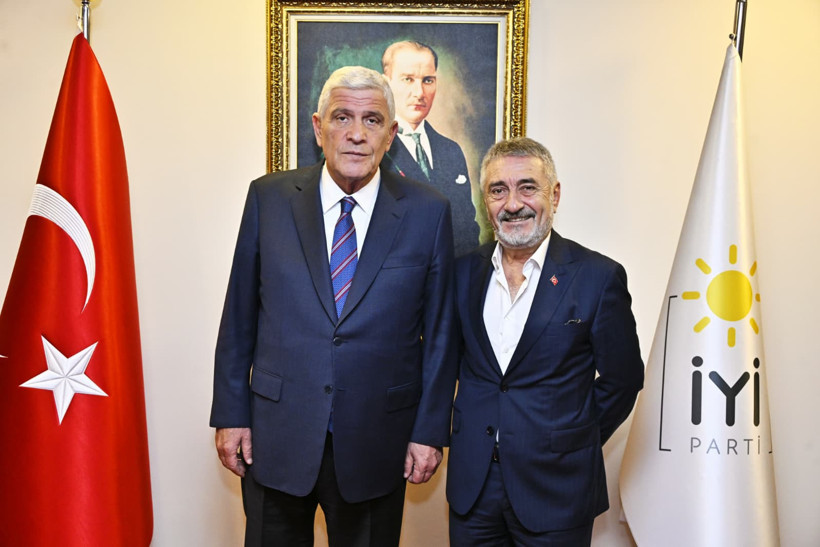 Bayrak mitinginde 3. durak Aksaray - Resim : 2