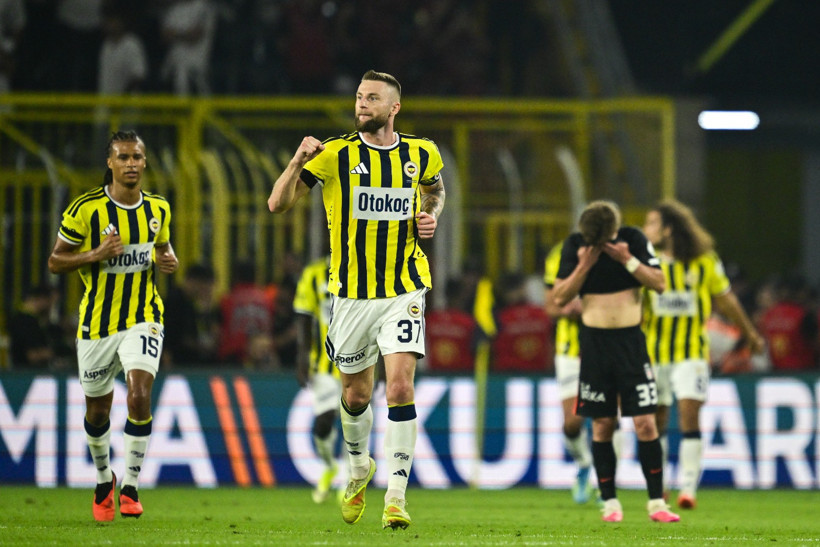 Sezonun ilk derbisinde Beşiktaş geriden gelip kazandı: 3 puan Beşiktaş'ın - Resim : 1