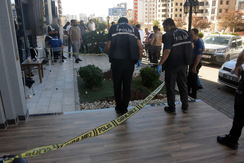 "Kocanın selamı var" diyerek tetiğe bastı: Restoranda terör estirdi - Resim: 7