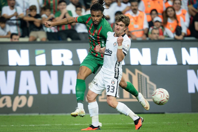 Beşiktaş liderlik fırsatını Amed'e bıraktı: Trio tartışmalı pozisyonları değerlendirdi - Resim: 2