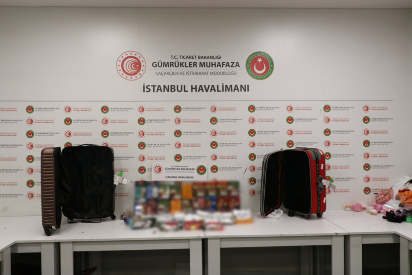 Bangkok’tan İstanbul’a geldiler: 20 kilodan fazla uyuşturucu çıktı - Resim : 1