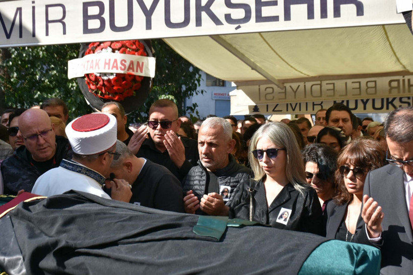İzmir'de avukatlık cübbesiyle uğurlandı: Penbegül’ü polis nişanlısı öldürmüştü - Resim : 5