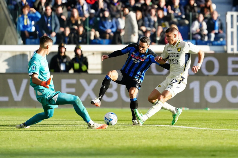Atalanta ile Frosinone 8 gollü maçta 4-4 berabere kaldı - Resim : 1