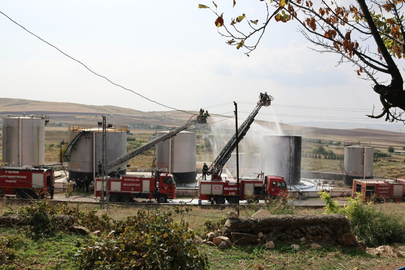 Siirt'te TPAO Kampında yangın çıktı: 2 kişi dumandan etkilendi - Resim : 4