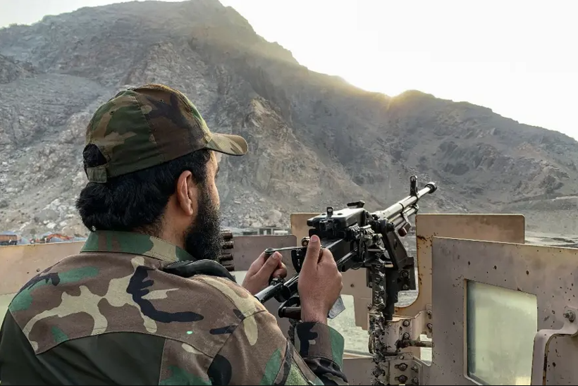 Pakistan, Afganistan'a karşı resmen savaş ilan etti - Resim : 3