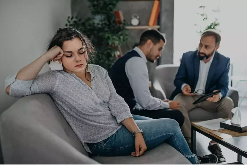 Maskeyi saniyede düşüren 15 gizli işaret: Vücut dili yalan söylemez - Resim: 12