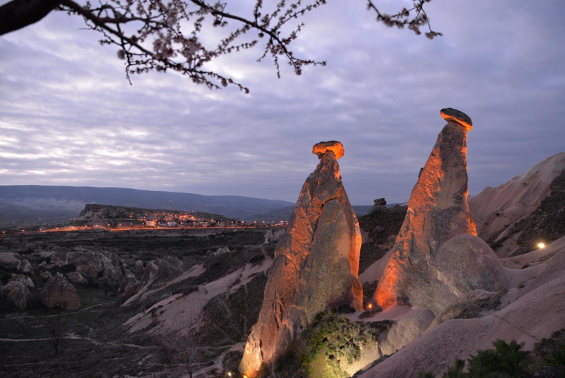 Ozan Akbaba ve Sinem Ünsal'ın başrol olduğu mini dizi dünya listelerinde: Kapadokya Hollywood'u solladı mı? - Resim : 7