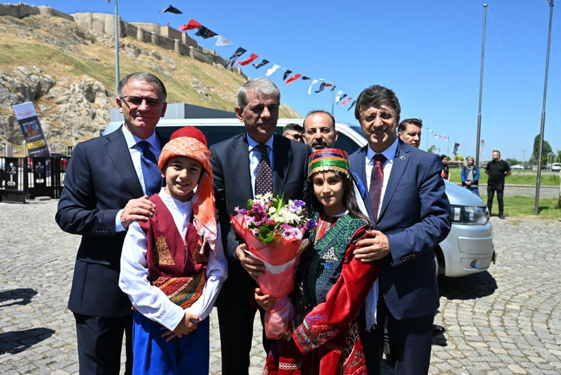 Van'da kültür, sanat ve lezzet dolu 9 günlük maraton başladı - Resim : 2