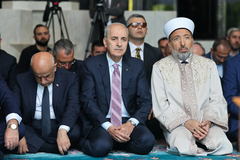 Numan Kurtulmuş, Meclis'te 15 Temmuz anma programına katıldı:
