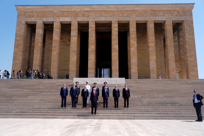 Cumhurbaşkanı Erdoğan ve Yüksek Askeri Şura Üyeleri Anıtkabir ziyareti gerçekleştirdi - Resim : 5