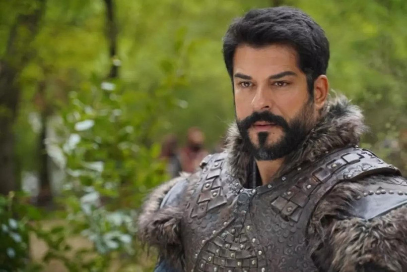 Burak Özçivit'in 35 milyonluk yeni oyuncağı! Etiler trafiğinde görüntülendi… - Resim: 7