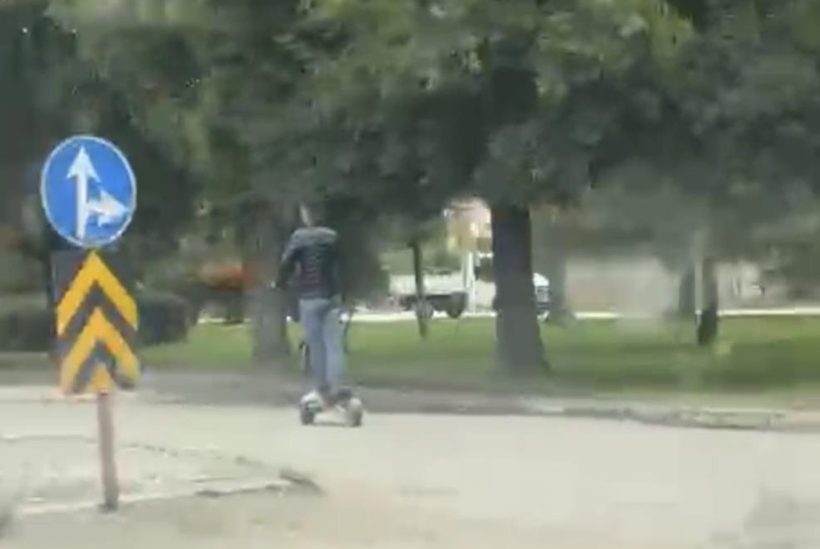 Eskişehir çevreyolunda tehlikeli scooter yolculuğu - Resim : 1