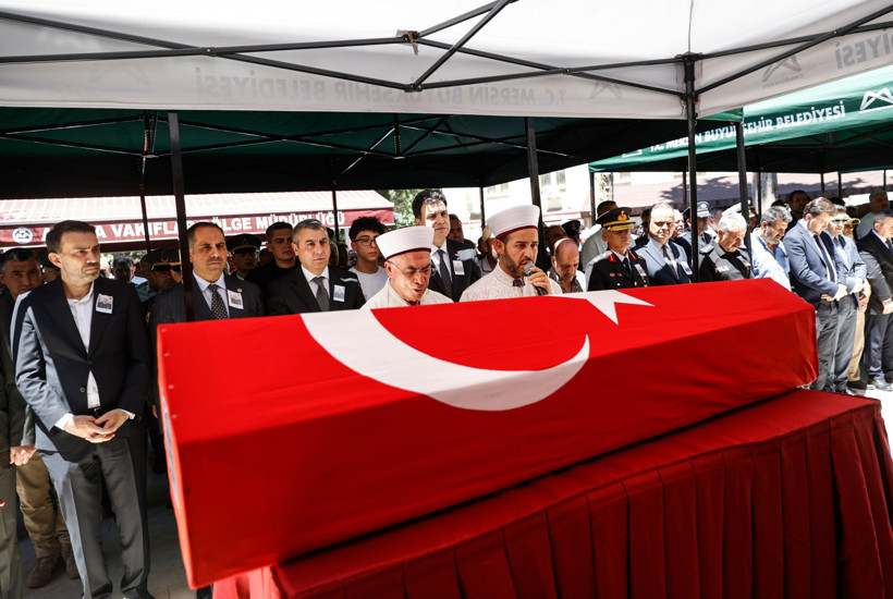 Şehide son görev: Kıdemli Başçavuş Kenan Şahin Mersin'de defnedildi - Resim : 1
