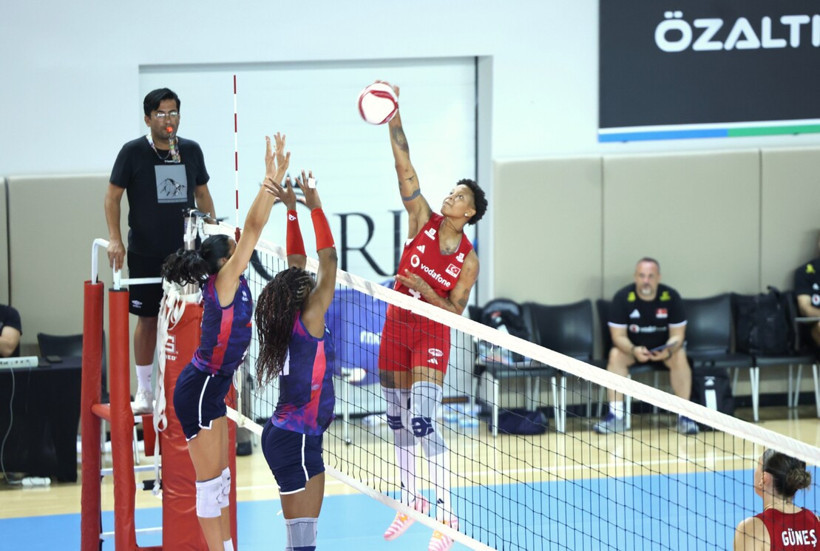 Türkiye kadın milli voleybol takımı Fransa’yı hazırlık maçında devirdi - Resim : 1