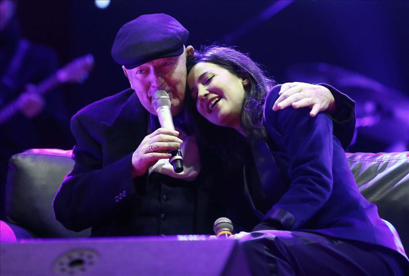 ‘Yemin Ettim’den ‘Odalarda Işıksızım’a: Kayahan’ın unutulmaz mirası - Resim : 19