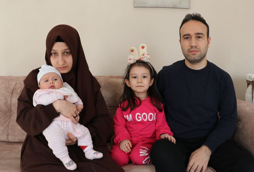 Polis babanın en zor g&ouml;revi: 2 milyon dolarlık umut: Kızını Yaşatmak İ&ccedil;in zamanla yarışıyor - Resim : 1