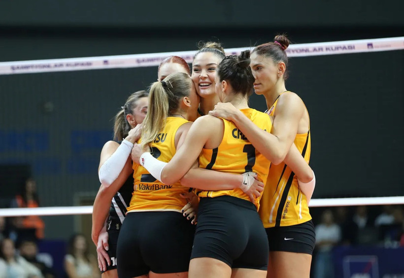 VakıfBank, Galatasaray Daikin'i 3-0 mağlup etti: Ligde 5'te 5 yaptı - Resim : 1
