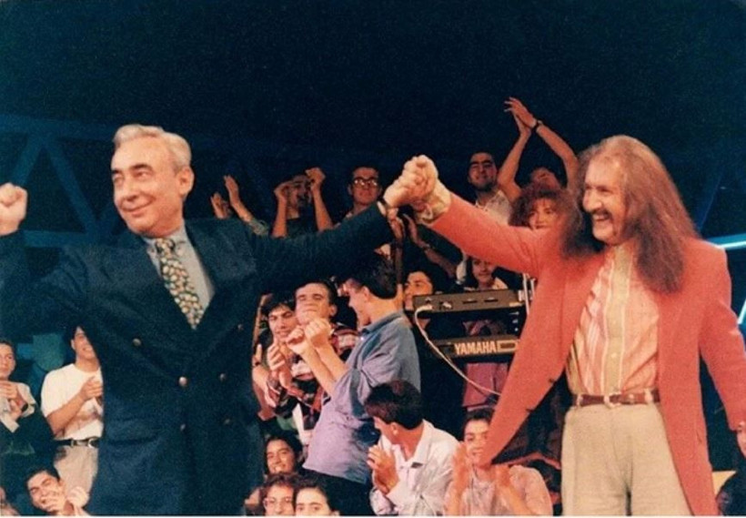 Türk Müziği’nin dev ismi Barış Manço’nun hiç görmediğiniz çocukluk karesi olay oldu! 7'den 77'ye herkesin sevgilisiydi - Resim: 58