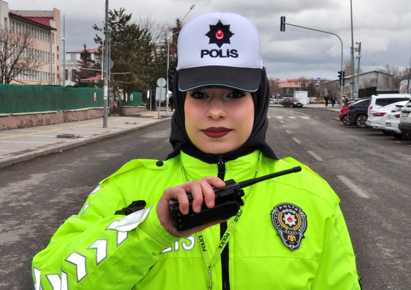 Bir ilin trafiği kadın polislere emanet: Kars’ın gizli kahramanları - Resim: 8