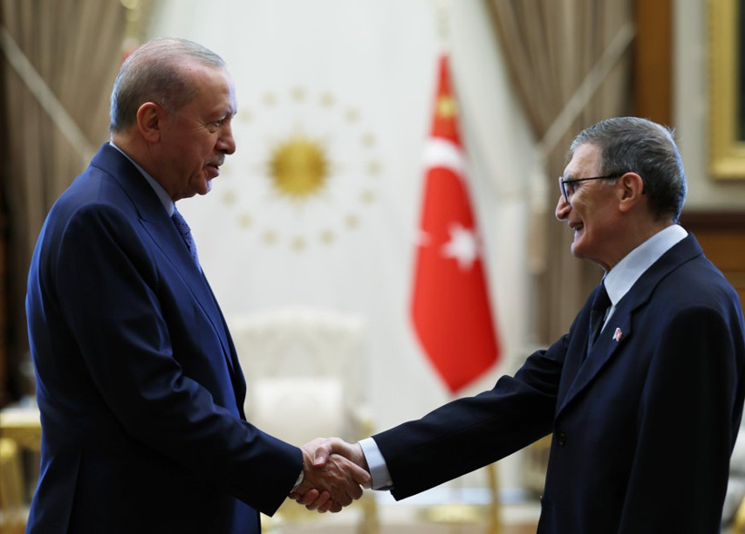 Erdoğan, Aziz Sancar ve eşini Külliye'de kabul etti - Resim : 3