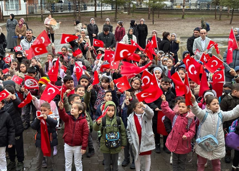 “İstiklal Bayrakla, İstikbal Maarifle”: Okullarda bayrak haftası - Resim: 4