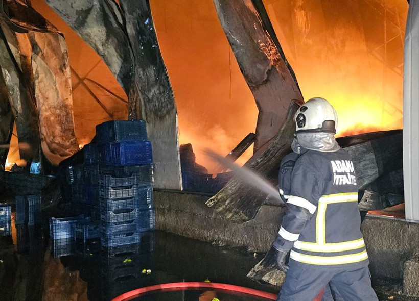 Alevler hali sarıp kuşattı: TOMA ve İtfaiyeden ortak müdahale - Resim: 15