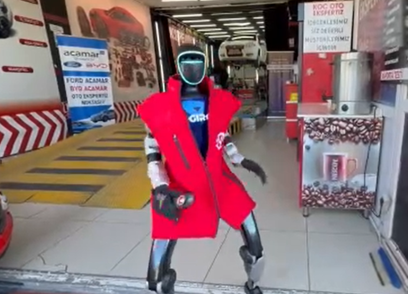 Yapay zekalı robot sanayiye çırak girdi: Ustalarından tek bir isteği var - Resim: 7
