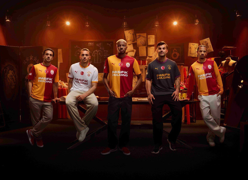 Galatasaray yeni sezon formalarını tanıttı: İşte dikkat çeken detaylar - Resim: 1