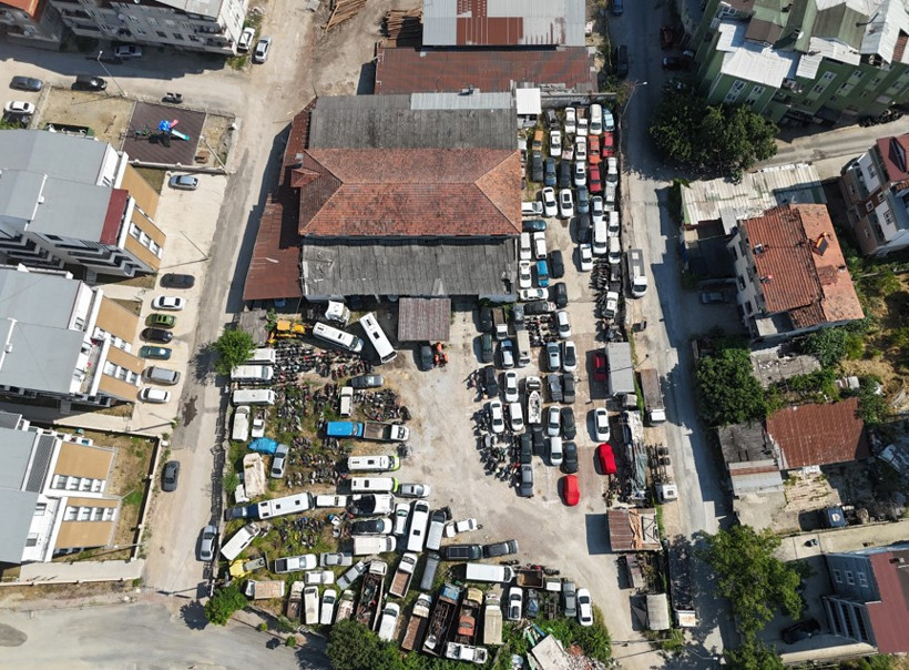 Değeri 10 bin, cezası 60 bin TL olunca otoparktaki araçları kaderine terk ettiler - Resim : 5