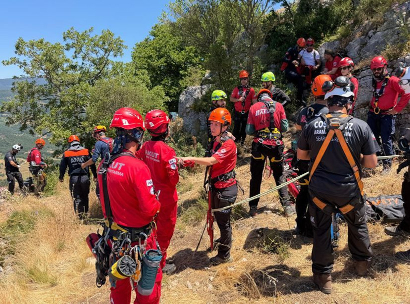 Sarp yamaçlarda tehlikeli dakikalar: Zamana karşı kurtarma yarışı - Resim: 5