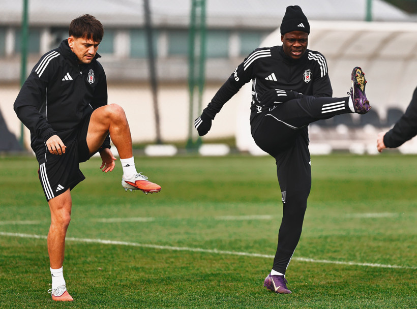 Beşiktaş paylaştı… Yeni Kartal Junior Olaitan ilk antrenmanına çıktı - Resim : 2