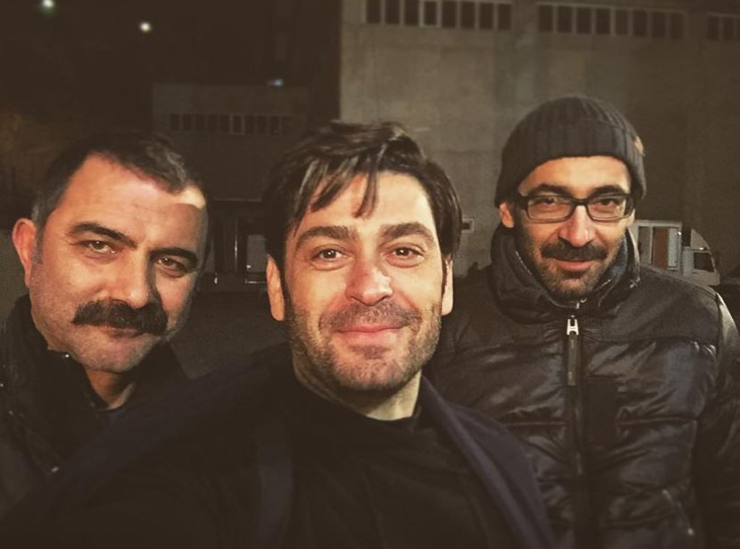 Topu ve şortu kendisinden büyük minik çocuk kim? Bugün milyonların izlediği Uzak Şehir'in yıldız oyuncusu - Resim: 19