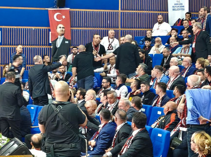 Gençlerbirliği Genel Kurulu'nda tansiyon yükseldi - Resim : 1
