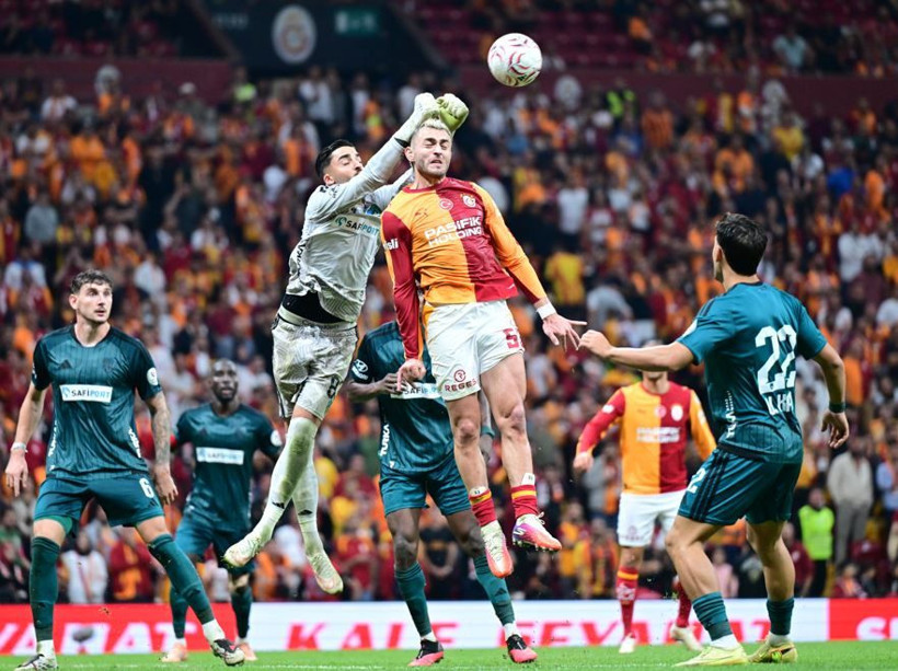 Ahmet Çakar’dan Galatasaray'ın yıldızına yaylım ateşi: Tatilden hala dönememiş - Resim: 10