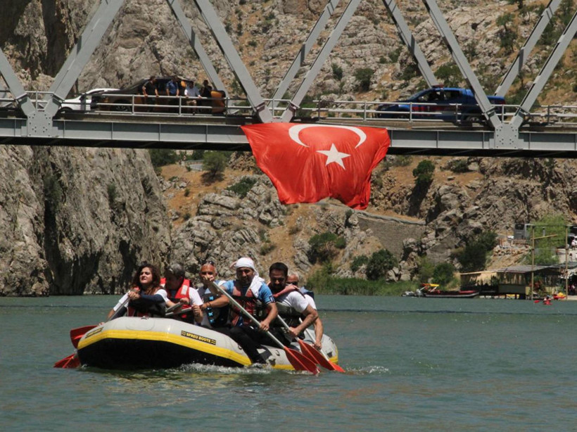 Dev kayalıkların arasında macera başladı - Resim: 4