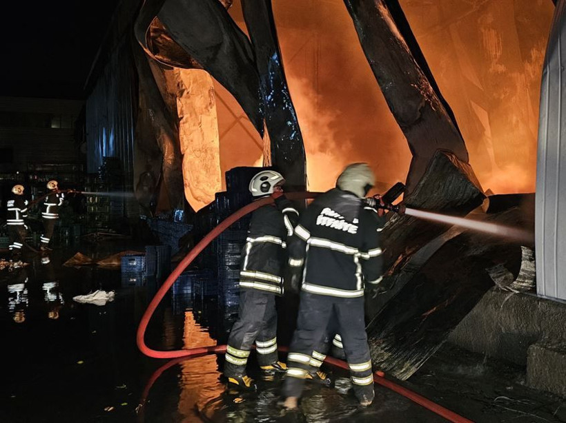 Alevler hali sarıp kuşattı: TOMA ve İtfaiyeden ortak müdahale - Resim: 7