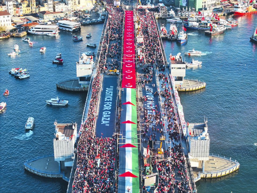 Da Vinci’nin yarım kalan düşünden 520 bin kişilik "vicdan seline": Galata Köprüsü’nün sırları - Resim: 36