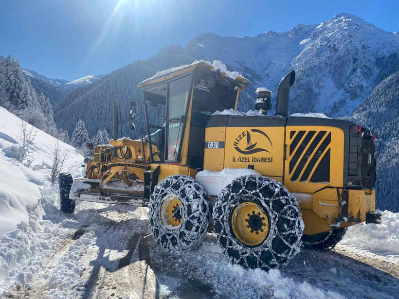 Rize&rsquo;de kar nedeniyle kapanan k&ouml;yler - Resim : 3