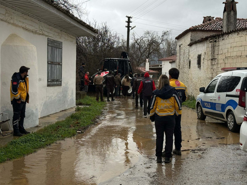 Muğla’da yürekleri yakan haber: Aranıyordu saatler sonrası ağaçta bulundu - Resim : 4