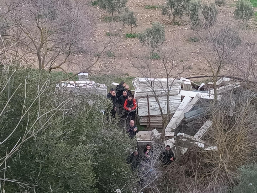 Azgın sularda umutlar tükendi: İki kadının cansız bedeni bulundu: Sel köprüyü yuttu - Resim : 6
