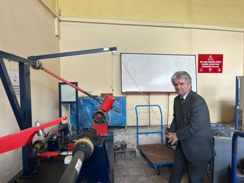 Traktörden pulluğa her şey test ediliyor: Tarlaya girmeden önceki son durak - Resim : 3