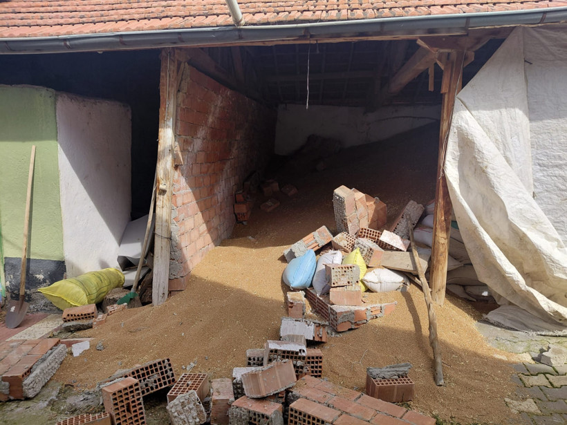 Buğday deposunda dehşet dolu anlar: Birinin parmakları koptu, diğer enkaz altında kaldı: Ekipler zamanla yarıştı - Resim : 8
