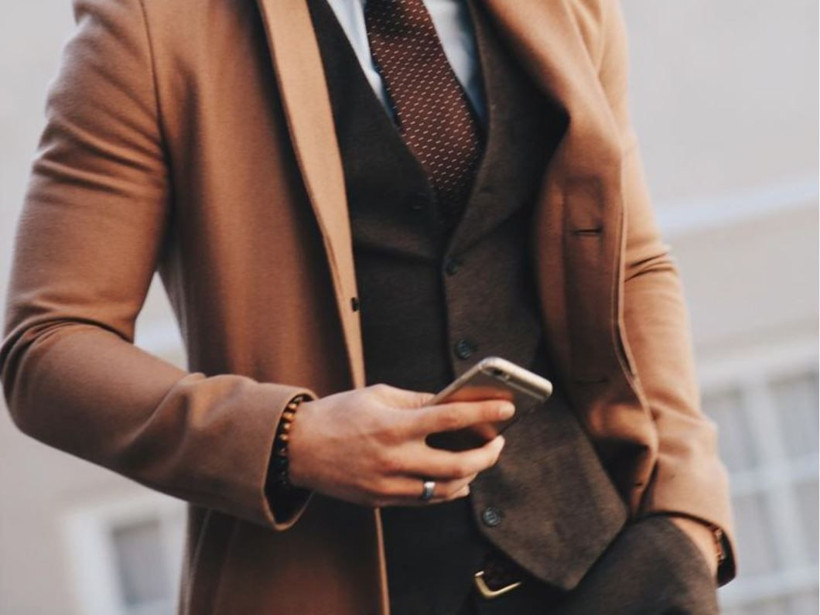 Yüzyıllık tabu bitmiyor: O ülkede bankacılar neden ‘kahverengi’ giymiyor? Sebebine yok artık diyeceksiniz - Resim: 1