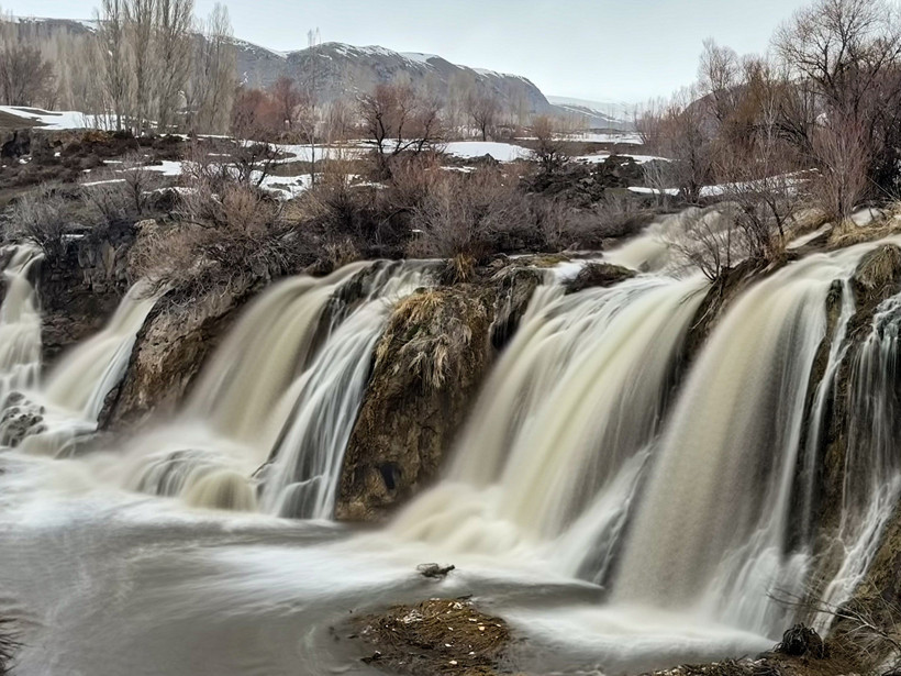 Van’ın gizli cenneti Muradiye Şelalesi’nde görsel şölen - Resim : 2