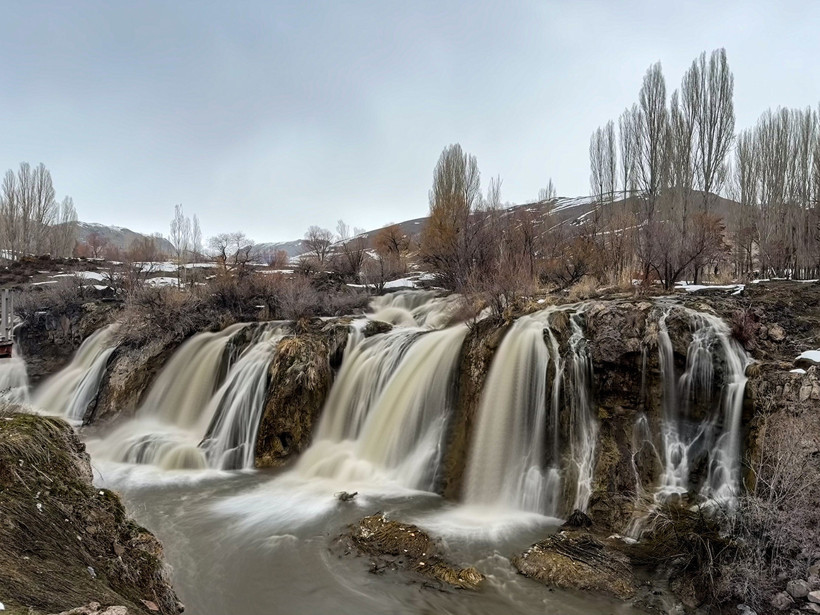 Van’ın gizli cenneti Muradiye Şelalesi’nde görsel şölen - Resim : 1