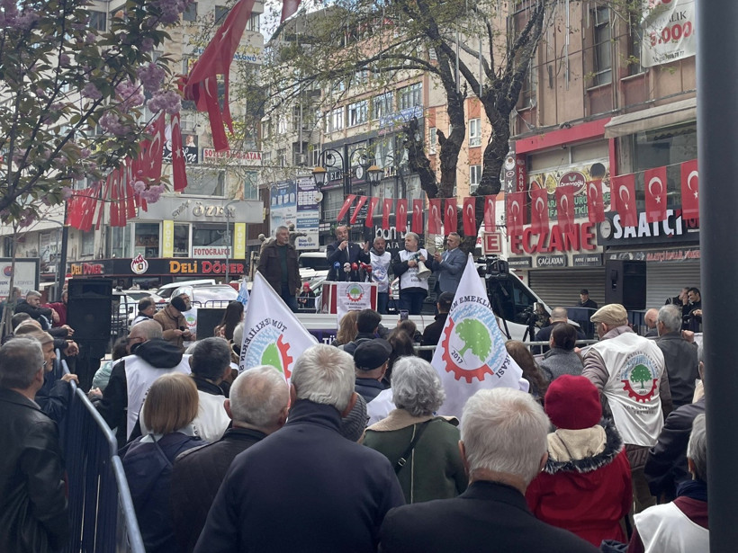 Cevdet Akay: 'Emeklilerin yanındayız, mücadeleyi büyüteceğiz' - Resim : 2