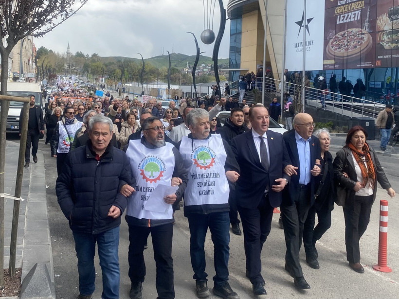 Cevdet Akay: 'Emeklilerin yanındayız, mücadeleyi büyüteceğiz' - Resim : 1