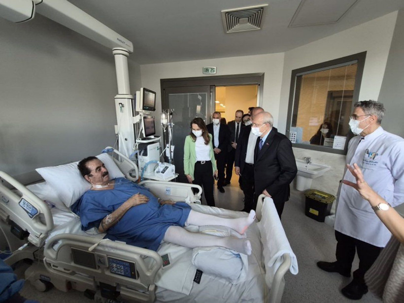 Arabesk Müziğin İmparatoru İbrahim Tatlıses yoğun bakımda: Kızı Dilan Çıtak son durumu açıkladı - Resim: 1