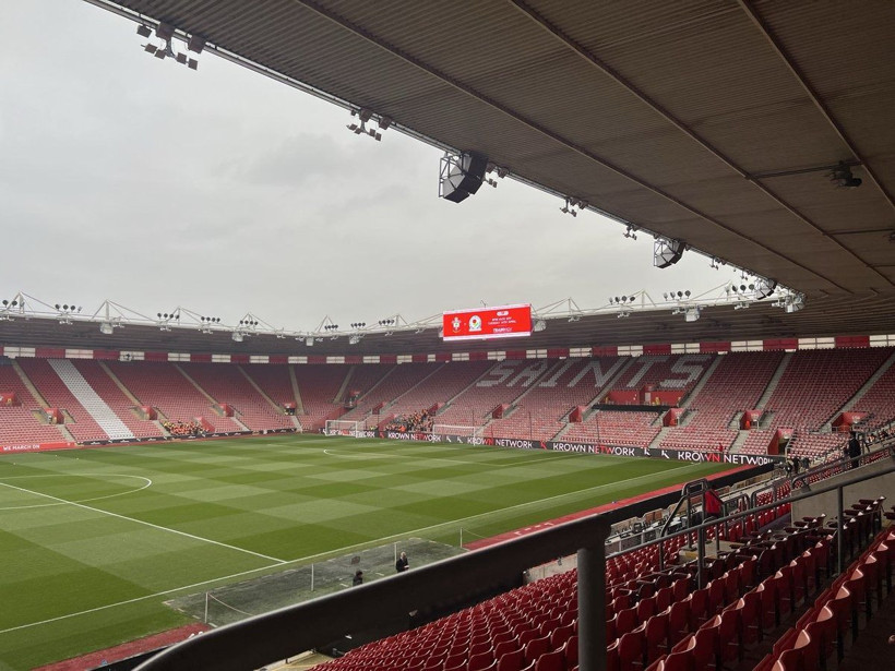 Eski Beşiktaşlıların düellosunda Larin, Redmond'ı üzdü: Premier Lig yolunda golünü atarak galibiyette pay sahibi oldu - Resim: 1