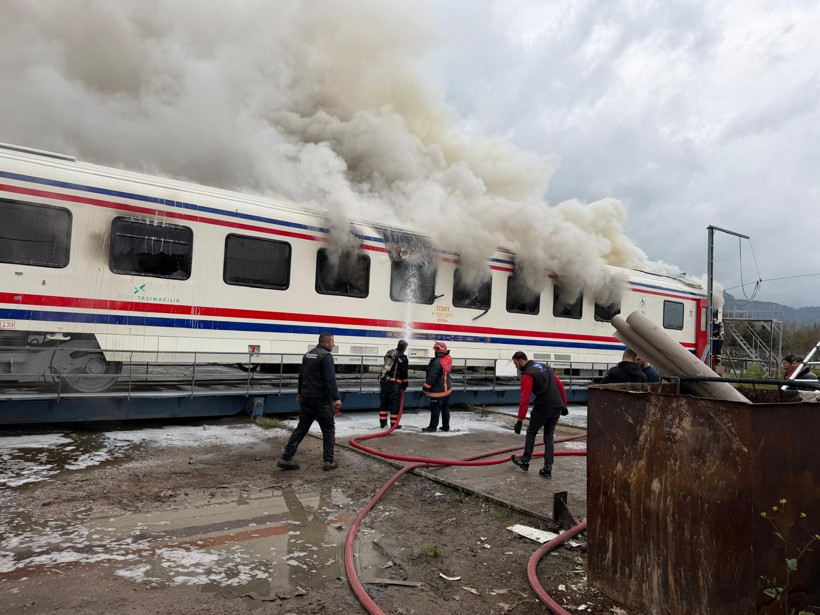 Raylara inmeden kül oldu: Pamukova’da yangın - Resim: 4